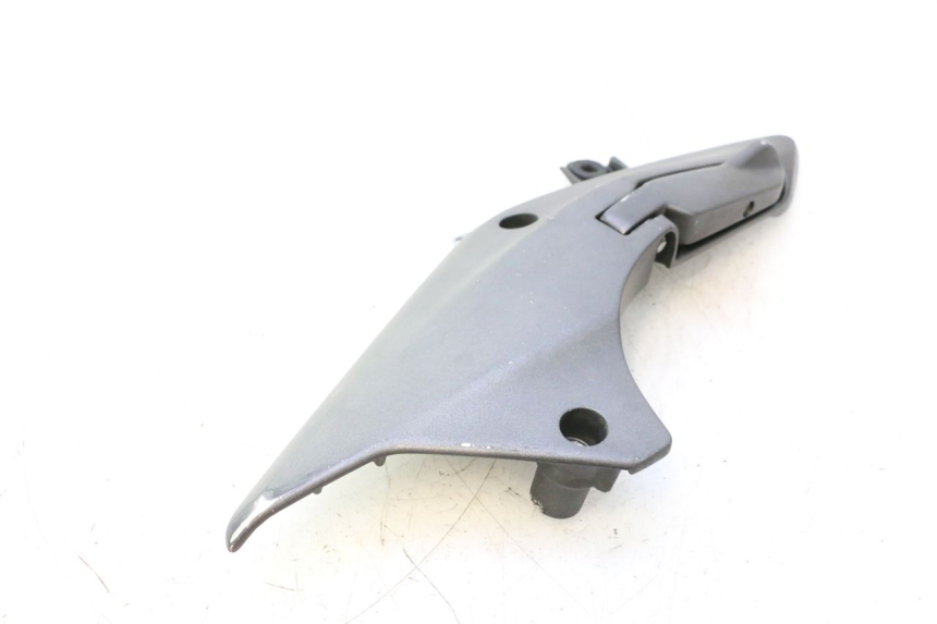 photo de Achterste linker voetsteunplaatje HONDA FJS SILVER WING SILVERWING 400 (2005 - 2008) - Technische close-up