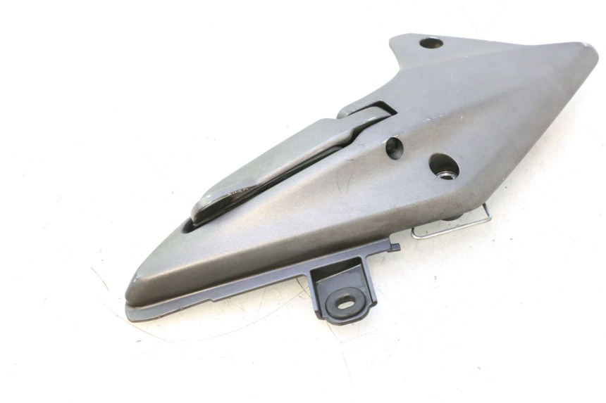 photo de Achterste linker voetsteunplaatje HONDA FJS SILVER WING SILVERWING 400 (2005 - 2008) - Bevestigingspunten