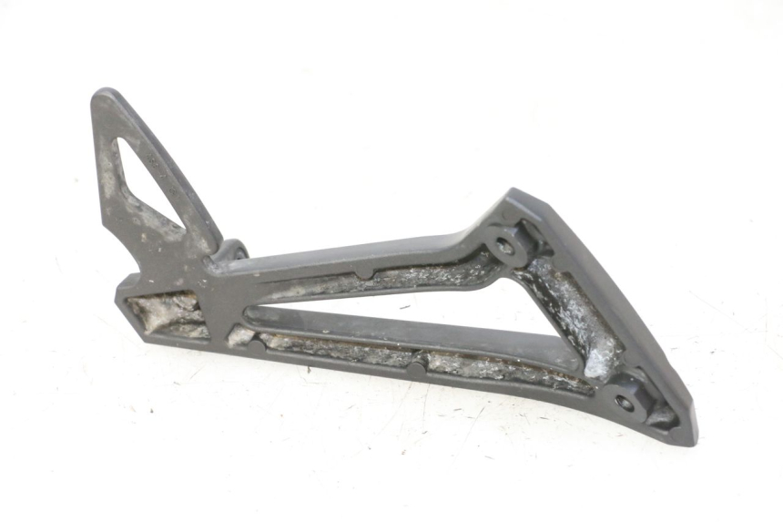 photo de PLAAT ACHTERSTE VOETSTEUN LINKS YAMAHA FZ6 FAZER S2 600 (2007 - 2011) - Andere kijkhoek