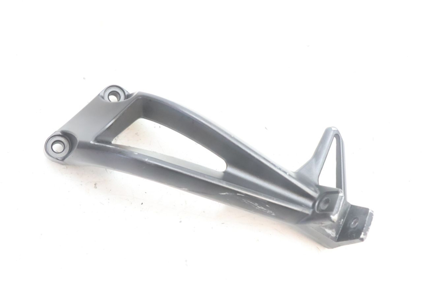 photo de PLAAT ACHTERSTE LINKER VOETSTEUNBEUGEL YAMAHA FZ8 800 (2010 - 2016) - Hoofdaanzicht