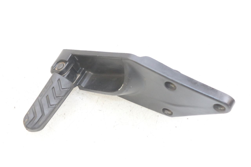 photo de PLAAT ACHTERSTE LINKER VOETSTEUNBEVESTIGING GILERA GP 800 (2007 - 2013) - Hoofdaanzicht