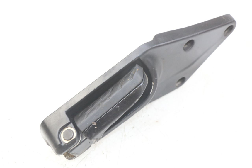 photo de PLAAT ACHTERSTE LINKER VOETSTEUNBEVESTIGING GILERA GP 800 (2007 - 2013) - Zoom op gebruiksstaat