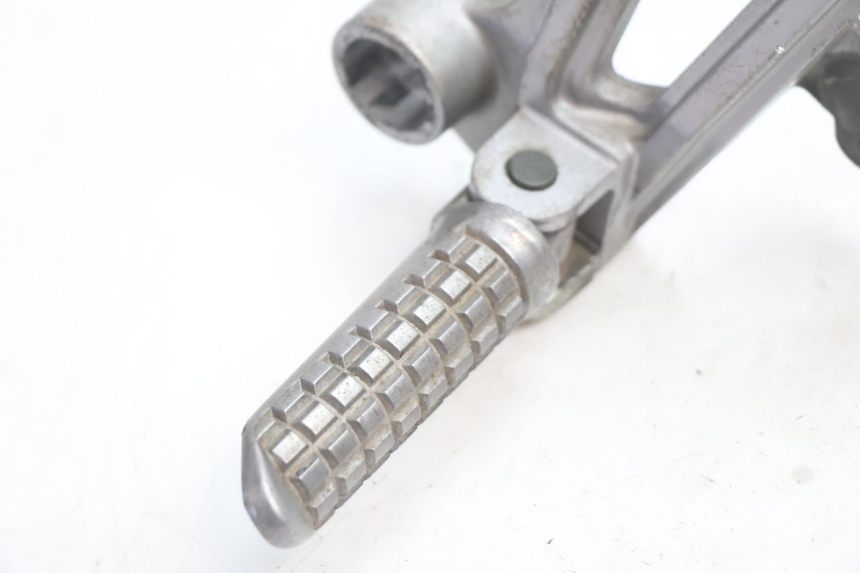 photo de ACHTERLINKS VOETSTEUNPLAAT KAWASAKI GPX F ZX750F 750 (1986 - 1990) - Detail van het onderdeel
