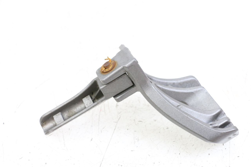 photo de PLAAT ACHTERSTE LINKER VOETSTEUNBEUGEL NECO GPX LC 2T 50 (2014 - 2018) - Technische close-up