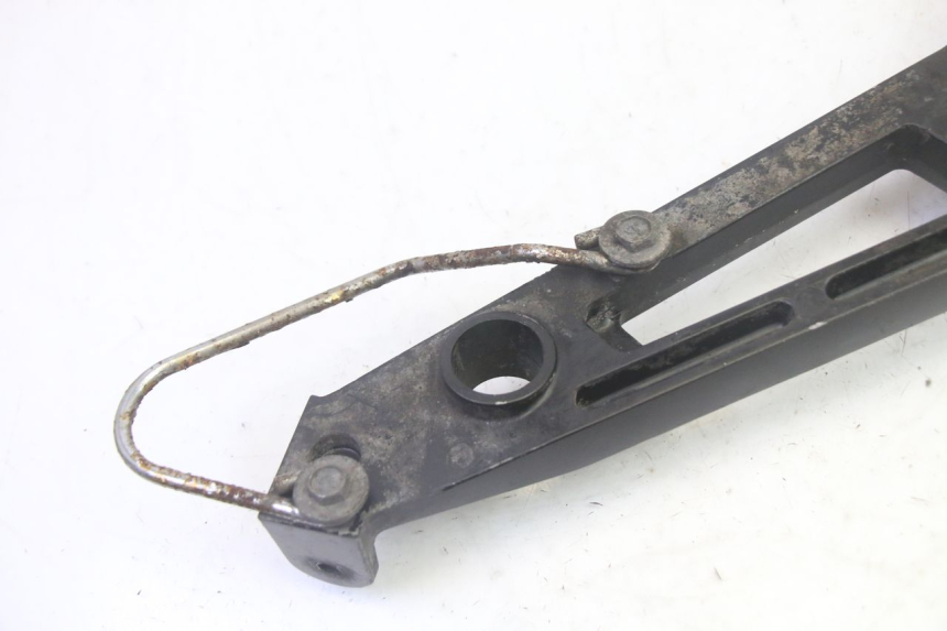 photo de PLAAT ACHTERSTE VOETSTEUN LINKS KAWASAKI GPZ RX 1000 (1986 - 1988) - Bevestigingspunten