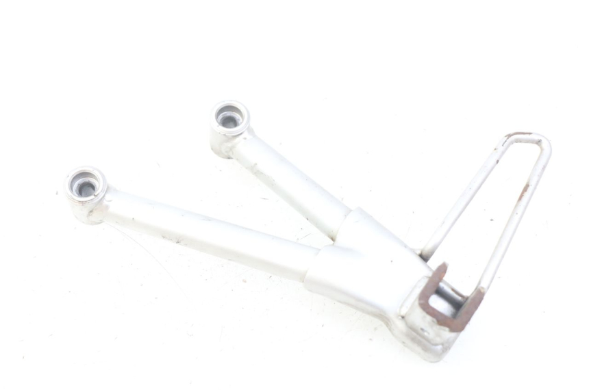 photo de PLAAT ACHTERSTE VOETSTEUN LINKS SUZUKI GSF S BANDIT 600 (2000 - 2004) - Hoofdaanzicht