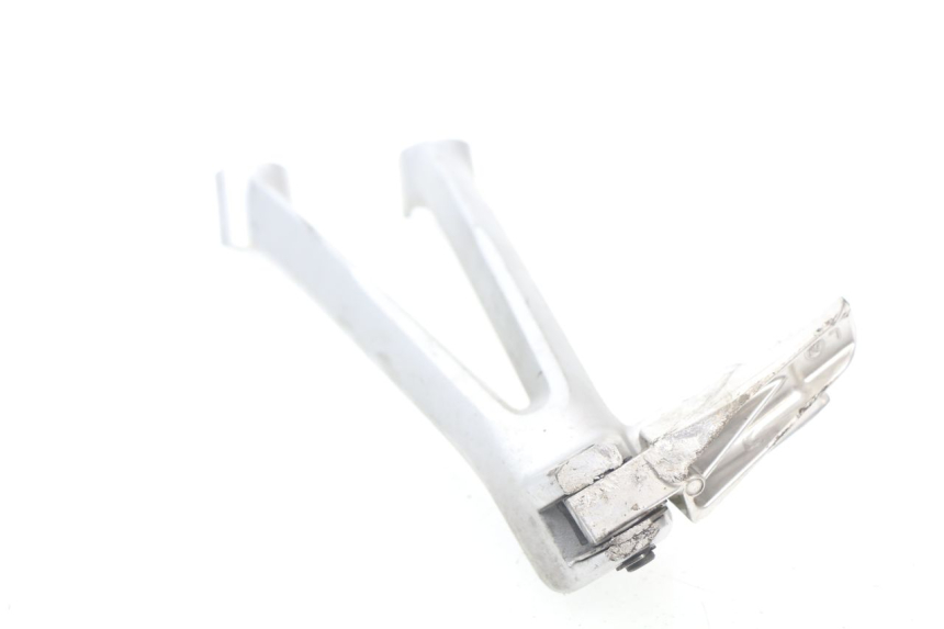photo de PLAAT ACHTERSTE VOETSTEUN LINKS SUZUKI GSX-R GSXR 600 (2008 - 2010) - Technische close-up