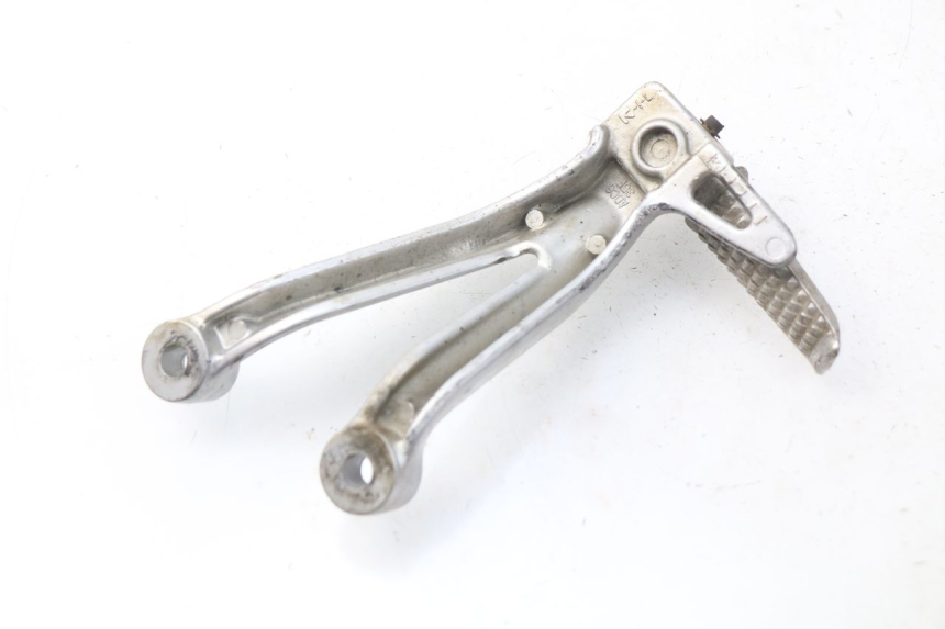 photo de PLAAT ACHTERSTE VOETSTEUN LINKS SUZUKI GSX-R GSXR 600 (2001 - 2003) - Technische close-up