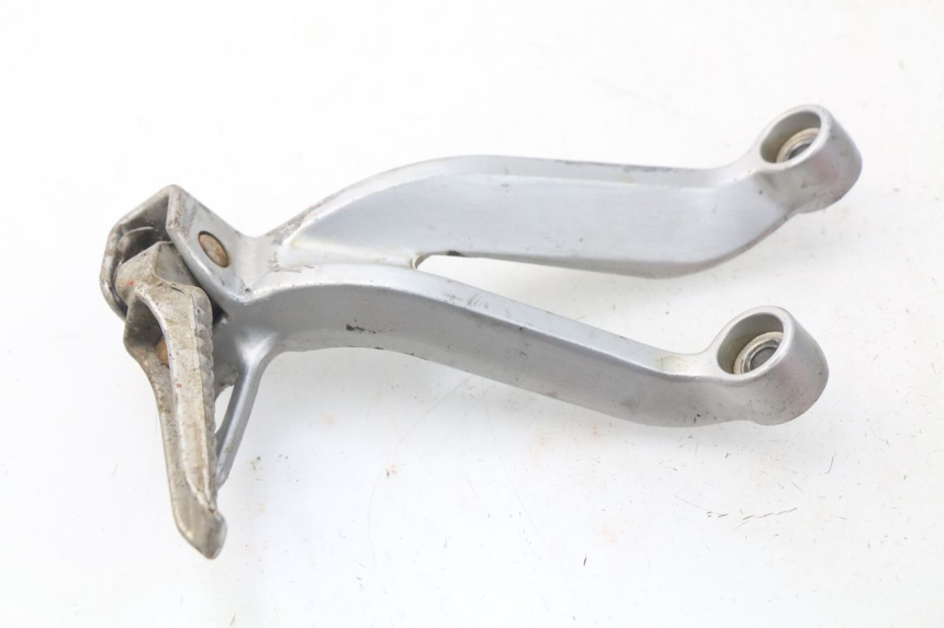 photo de PLAAT ACHTERSTE VOETSTEUN LINKS SUZUKI GSX-R GSXR 600 (2001 - 2003) - Bevestigingspunten