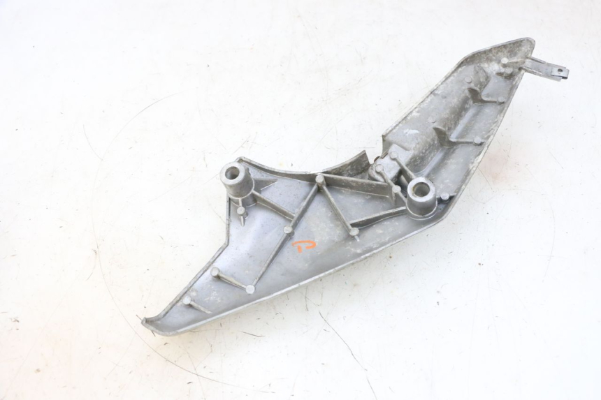 photo de Achterste linker voetsteunplaat JM MOTORS GTS 125 (2015 - 2019) - Bevestigingspunten