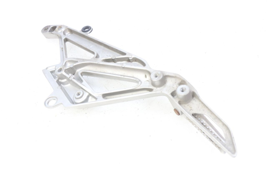 photo de PLAAT ACHTERSTE VOETSTEUN LINKS HONDA INTEGRA NC D 750 (2016 - 2018) - Zoom op gebruiksstaat