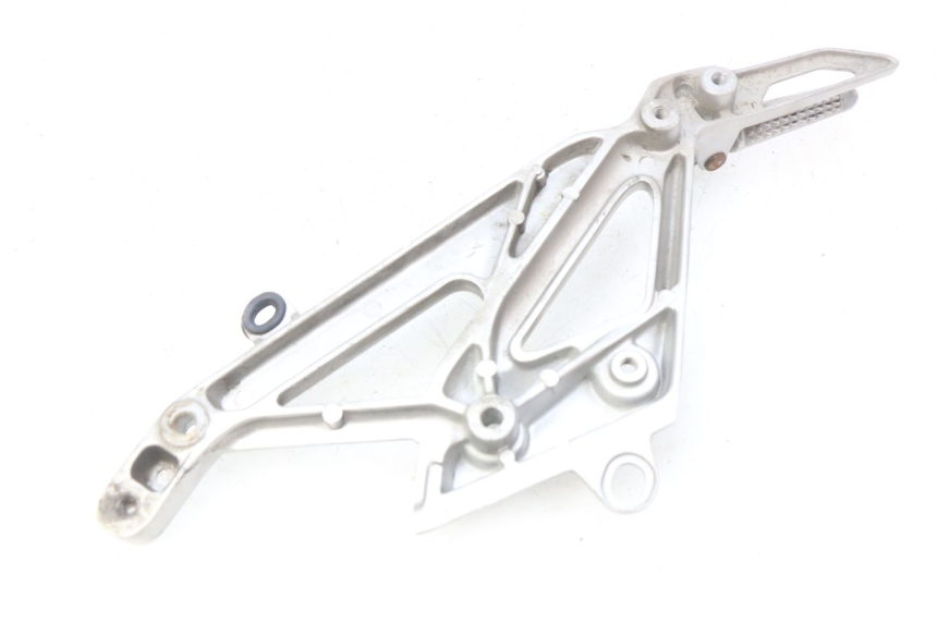 photo de PLAAT ACHTERSTE VOETSTEUN LINKS HONDA INTEGRA NC D 750 (2016 - 2018) - Andere kijkhoek