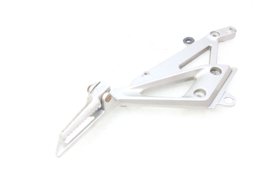 photo de PLAAT ACHTERSTE VOETSTEUN LINKS HONDA INTEGRA NC D 750 (2016 - 2018) - Technische close-up