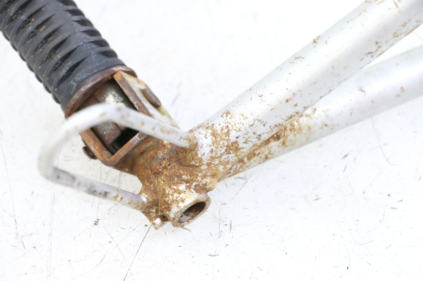 photo de PLAAT ACHTERSTE VOETSTEUN LINKS KYMCO STRYKER OFF ROAD 125 (1999 - 2005) - Bevestigingspunten