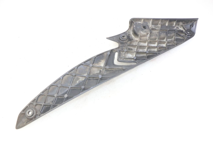 photo de PLAAT ACHTERSTE VOETSTEUN LINKS GILERA NEXUS 125 (2007 - 2009) - Andere kijkhoek