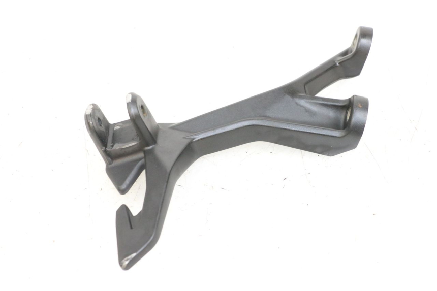 photo de PLAAT ACHTERSTE VOETSTEUN LINKS KAWASAKI NINJA 400 (2018 - 2023) - Technische close-up