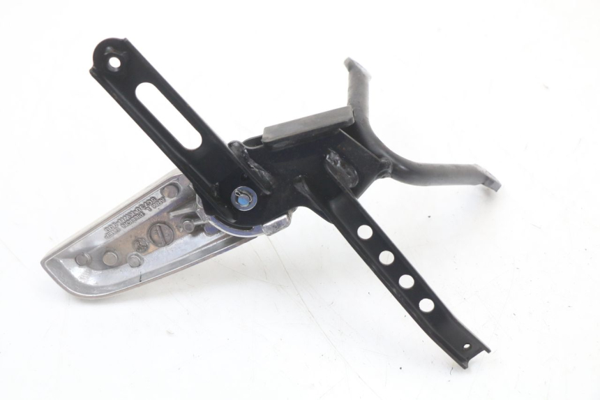 photo de PLAAT ACHTERSTE LINKER VOETSTEUNBEUGEL HONDA PCX (JF28) 125 (2009 - 2011) - Andere kijkhoek