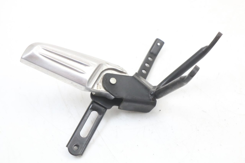 photo de PLAAT ACHTERSTE LINKER VOETSTEUNBEUGEL HONDA PCX (JF28) 125 (2009 - 2011) - Technische close-up