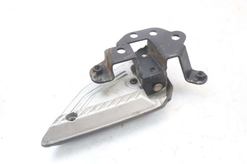 photo de PLAAT ACHTERSTE LINKER VOETSTEUNBEUGEL PEUGEOT BELVILLE 125 (2017 - 2021) - Bevestigingspunten