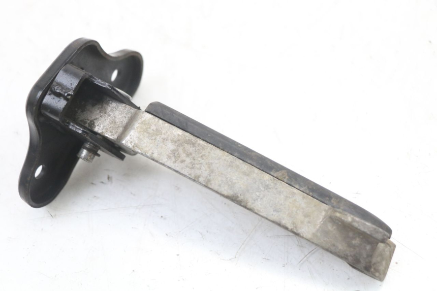 photo de Achterste linker voetsteunplaat PEUGEOT DJANGO 125 (2014 - 2017) - Detail van het onderdeel