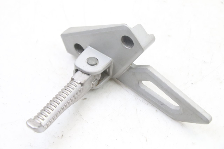 photo de PLAAT ACHTERSTE LINKER VOETSTEUNBEUGEL PEUGEOT SPEEDFIGHT 3 LC 2T 50 (2009 - 2015) - Hoofdaanzicht