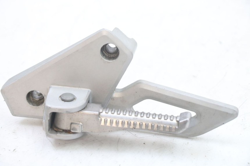 photo de PLAAT ACHTERSTE LINKER VOETSTEUNBEUGEL PEUGEOT SPEEDFIGHT 3 LC 2T 50 (2009 - 2015) - Andere kijkhoek