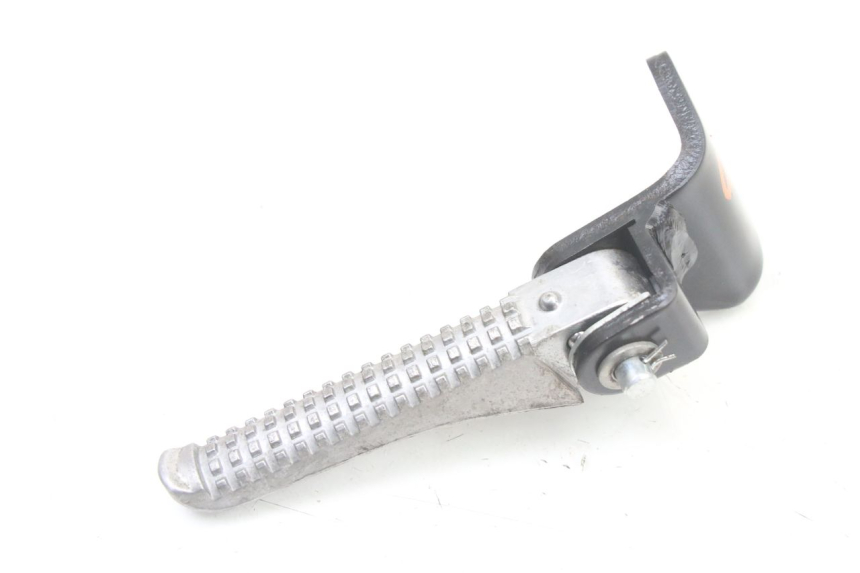 photo de PLAAT ACHTERSTE LINKER VOETSTEUNBEUGEL PIAGGIO NRG POWER PUREJET 50 (2018 - 2021) - Hoofdaanzicht