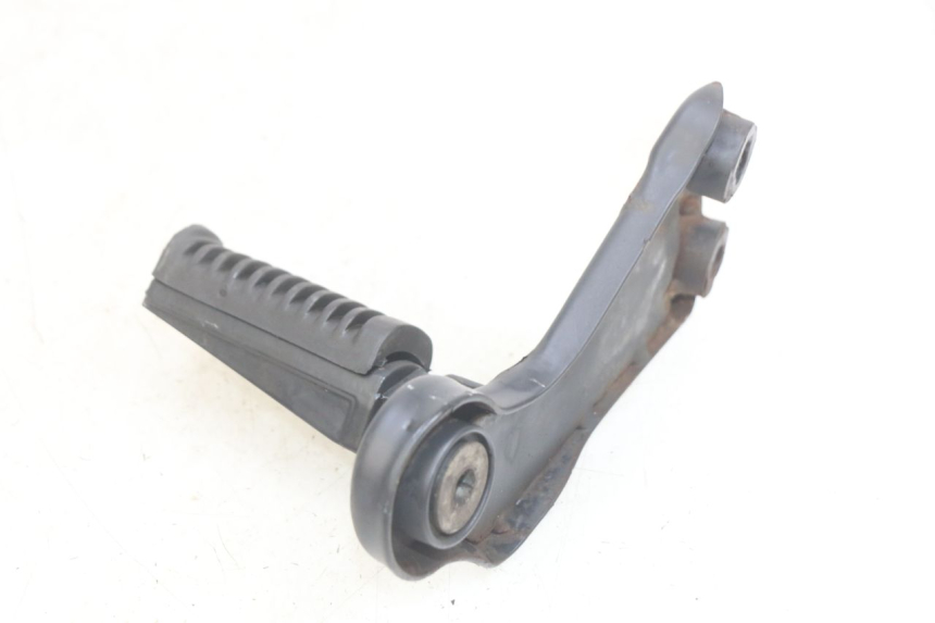 photo de PLAAT ACHTERSTE LINKER VOETSTEUNBEUGEL YAMASAKI ROADSTER 50 (2013 - 2018) - Technische close-up