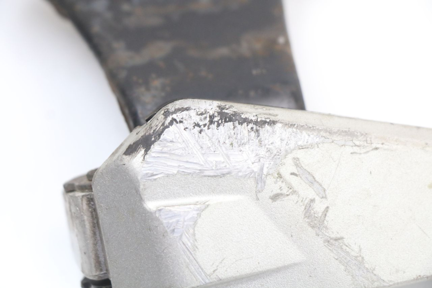 photo de PLAAT ACHTERSTE LINKER VOETSTEUNBEUGEL HONDA SH ABS 125 (2012 - 2017) - Staat van het oppervlak