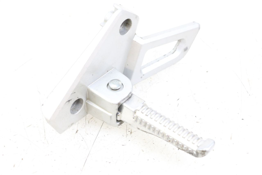 photo de PLAAT ACHTERSTE LINKER VOETSTEUNBEUGEL PEUGEOT SPEEDFIGHT 4 2T 50 (2015 - 2019) - Hoofdaanzicht