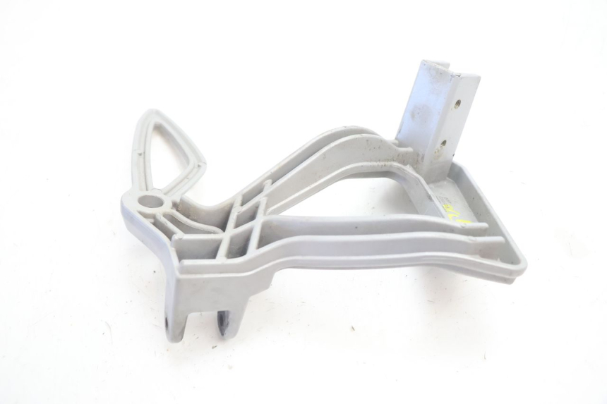 photo de LINKER ACHTERSTE VOETSTEUNPLAAT CAN-AM SPYDER RS 1000 (2008 - 2012) - Andere kijkhoek