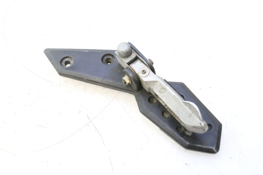 photo de ACHTERLINKER VOETSTEUNPLAAT KYMCO SUPER 8 2T 50 (2007 - 2013) - Detail van het onderdeel