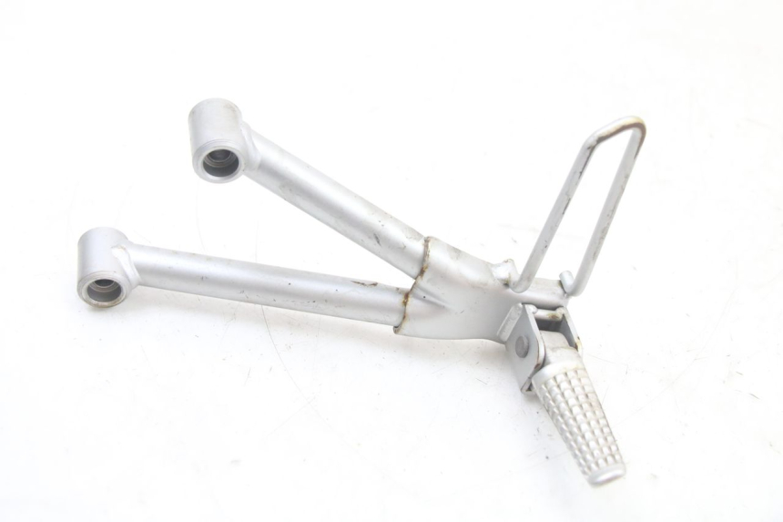 photo de PLAAT ACHTERSTE VOETSTEUN LINKS SUZUKI GSF S BANDIT 600 (2000 - 2004) - Hoofdaanzicht