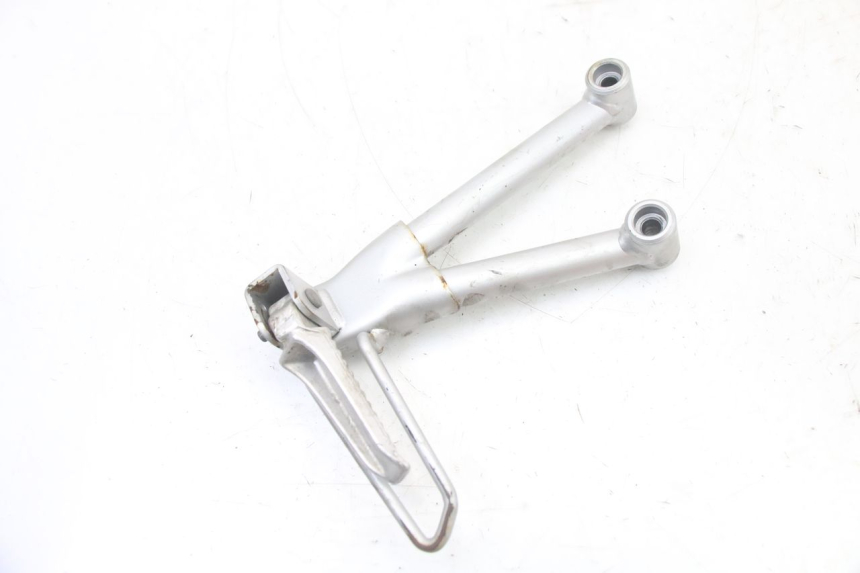 photo de PLAAT ACHTERSTE VOETSTEUN LINKS SUZUKI GSF S BANDIT 600 (2000 - 2004) - Technische close-up