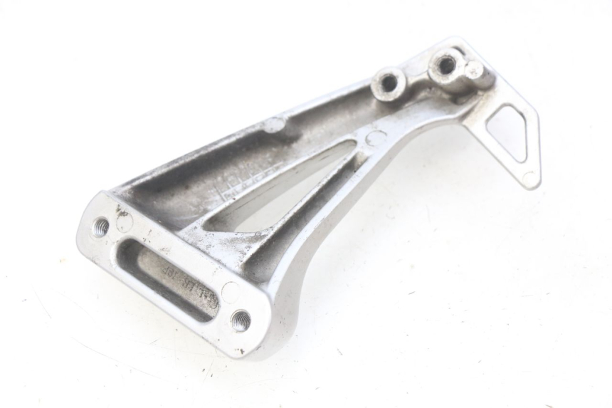 photo de PLAAT ACHTERSTE LINKER VOETSTEUNBEUGEL SUZUKI SV N 650 (1999 - 2002) - Zoom op gebruiksstaat