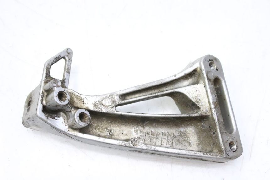 photo de Achterste linker voetsteunplaat SUZUKI SV S 650 (1999 - 2002) - Andere kijkhoek