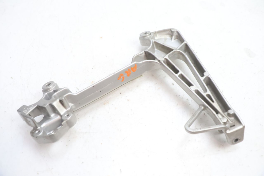 photo de PLAAT ACHTERSTE LINKER VOETSTEUNBEUGEL HONDA VFR FI RC46 800 (1998 - 2001) - Technische close-up