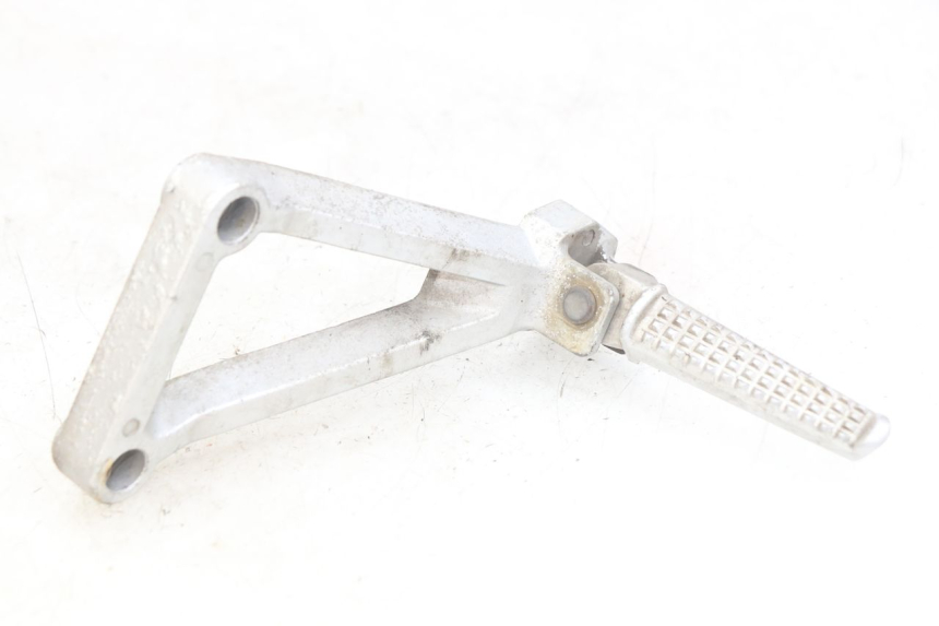 photo de PLAAT ACHTERSTE VOETSTEUN LINKS DAELIM VJ ROADWIN FI 125 (2008 - 2017) - Hoofdaanzicht