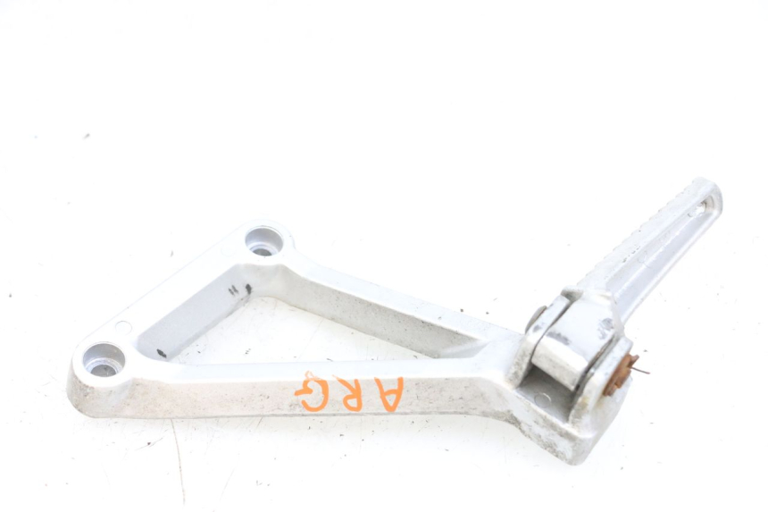 photo de PLAAT ACHTERSTE VOETSTEUN LINKS DAELIM VJ ROADWIN FI 125 (2008 - 2017) - Zoom op gebruiksstaat