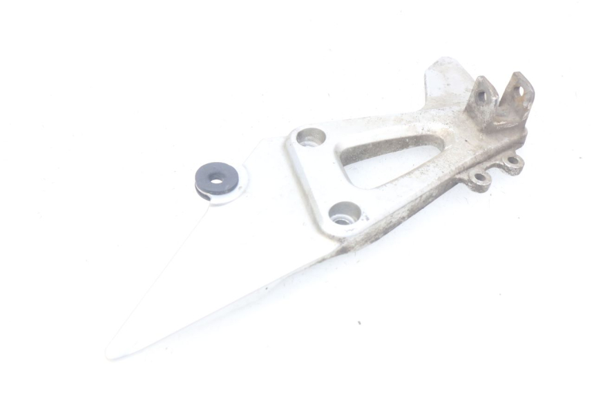 photo de PLAAT ACHTERSTE LINKER VOETSTEUNBEUGEL SUZUKI XF FREEWIND 650 (1997 - 2003) - Overzicht