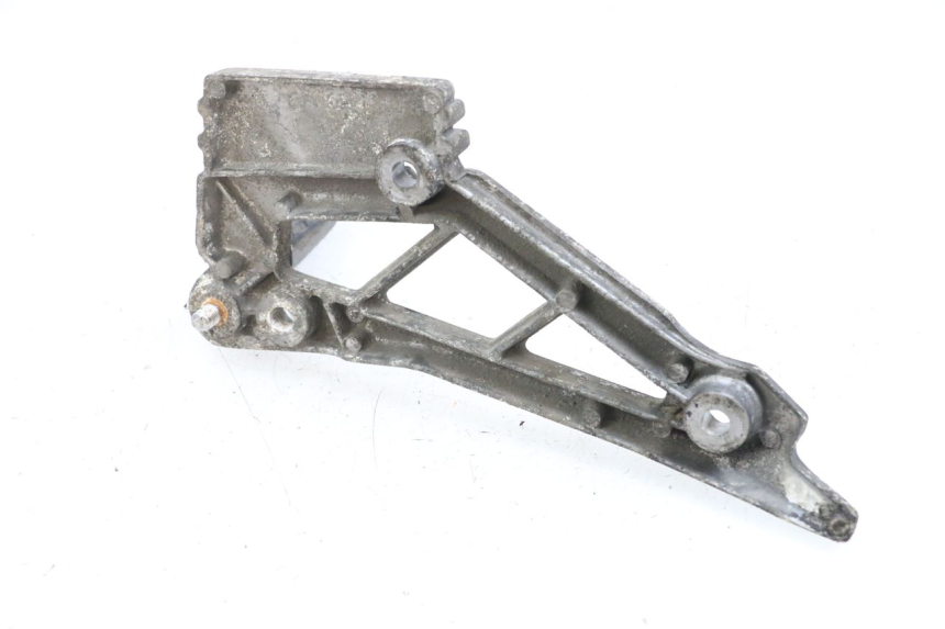 photo de PLAAT ACHTERSTE VOETSTEUN LINKS YAMAHA XJ F 900 (1983 - 1994) - Zoom op gebruiksstaat