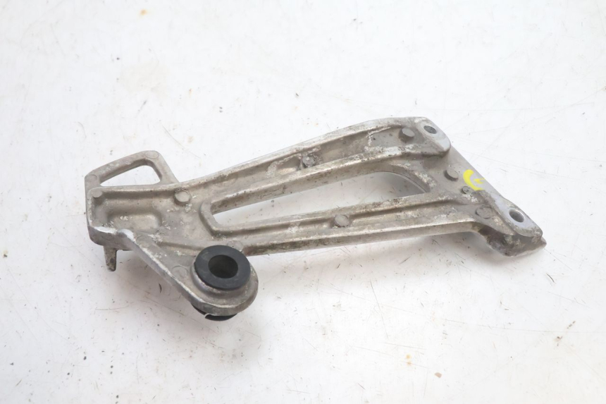 photo de ACHTERLINKS VOETSTEUNPLAAT YAMAHA XJR 1300 (1998 - 2002) - Technische close-up
