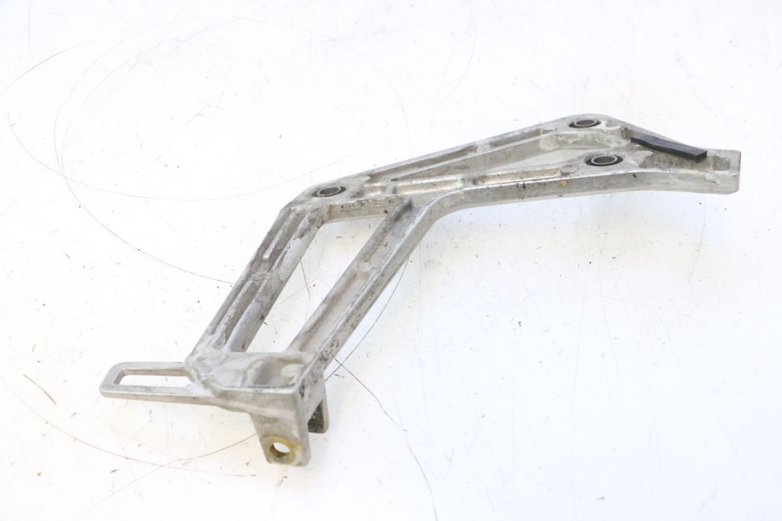 photo de ACHTERLINKER VOETSTEUNPLAAT HONDA XRV AFRICA TWIN 750 (1990 - 1992) - Technische close-up