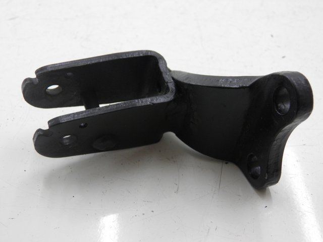 photo de PLAAT ACHTERSTE LINKER VOETSTEUNBEUGEL YAMAHA XMAX X-MAX 125 (2006 - 2009) - Hoofdaanzicht