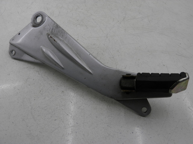 photo de Achterste linker voetsteunplaat YAMAHA YBR CUSTOM 125 (2008 - 2010) - Hoofdaanzicht