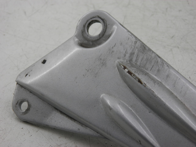 photo de Achterste linker voetsteunplaat YAMAHA YBR CUSTOM 125 (2008 - 2010) - Overzicht