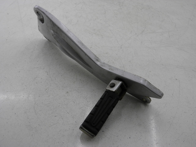 photo de Achterste linker voetsteunplaat YAMAHA YBR CUSTOM 125 (2008 - 2010) - Staat van het oppervlak