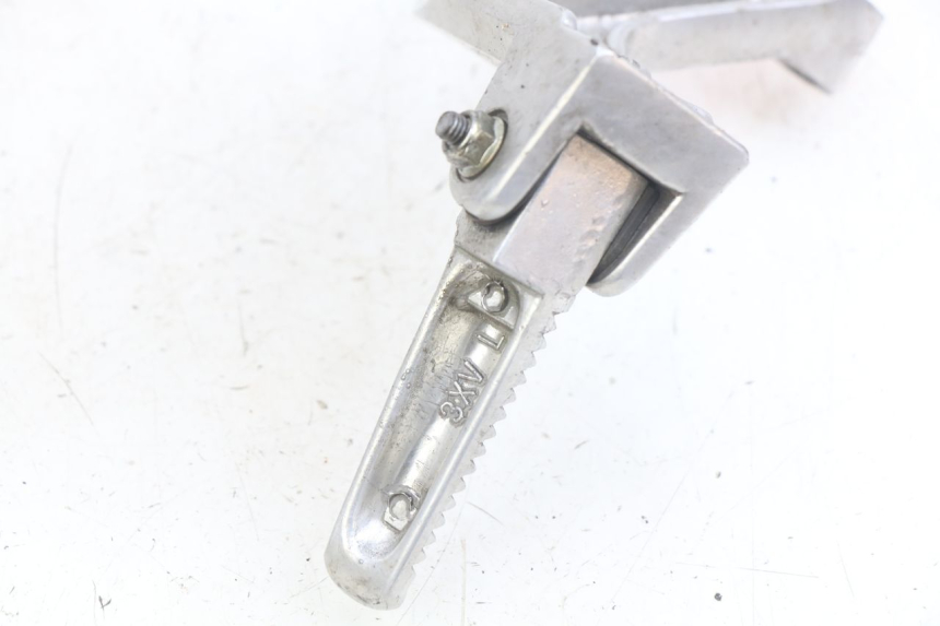 photo de PLAAT ACHTERSTE VOETSTEUN LINKS YAMAHA YZF R THUNDERCAT 600 (1996 - 2003) - Zoom op gebruiksstaat