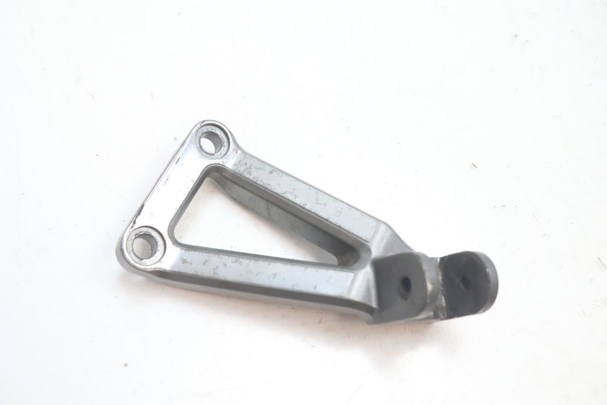 photo de Achterste linker voetsteunplaat KAWASAKI ZX-6R ZX6R 600 (1995 - 1997) - Detail van het onderdeel