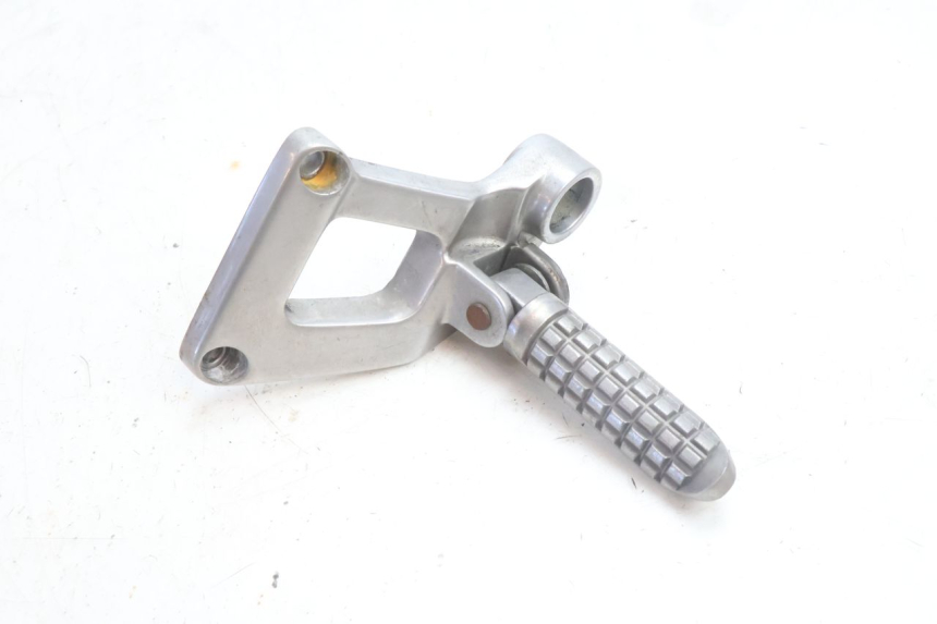 photo de PLAAT ACHTERSTE LINKER VOETSTEUNBEUGEL KAWASAKI ZZR 600 (1995 - 2004) - Hoofdaanzicht